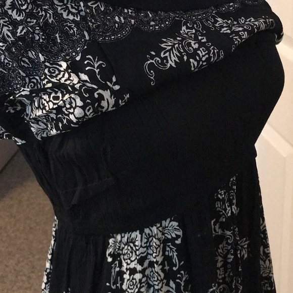 Sleeveless black and white maxi dress - Picture 5 of 5